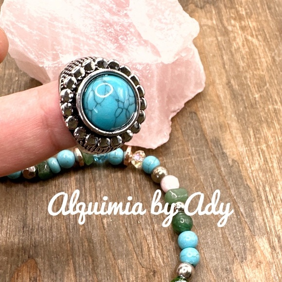 Oversized Turquoise chunky silver statement western ring - Picture 2 of 8